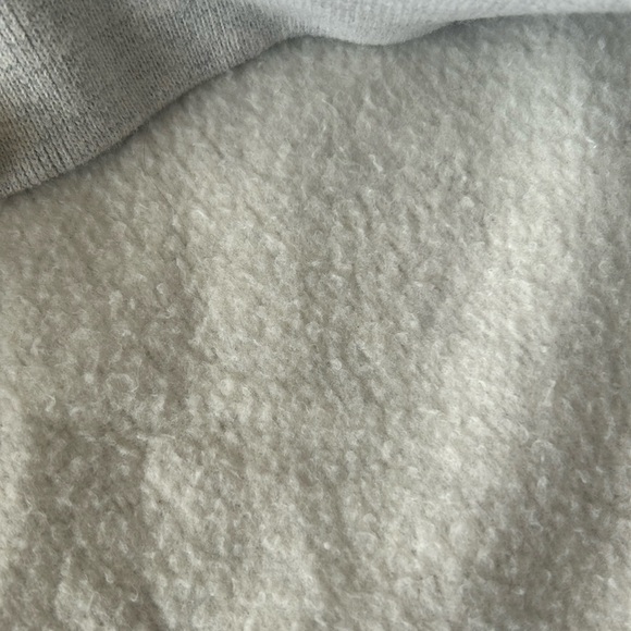 Abercrombie Soft AF Hôtel Mer Cropped Sweatshirt - Picture 7 of 10